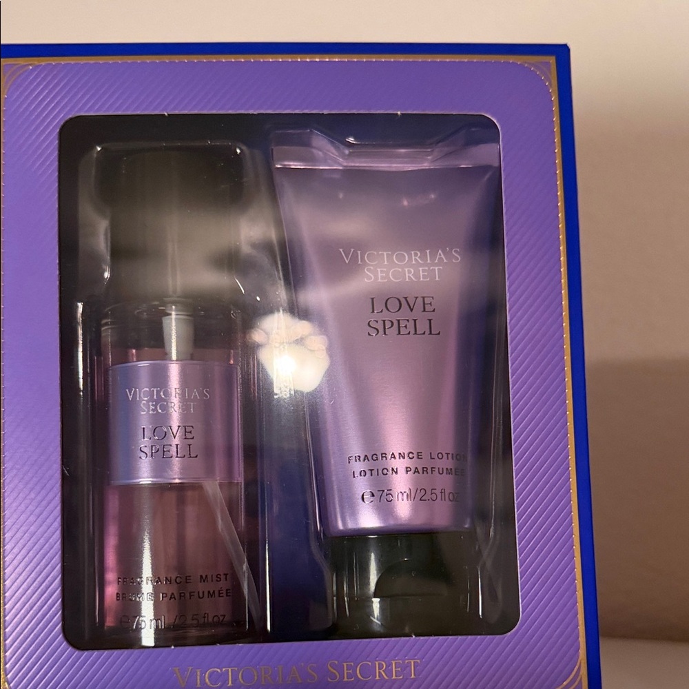 Victoria's Secret Set in Pink - Picture 3 of 4
